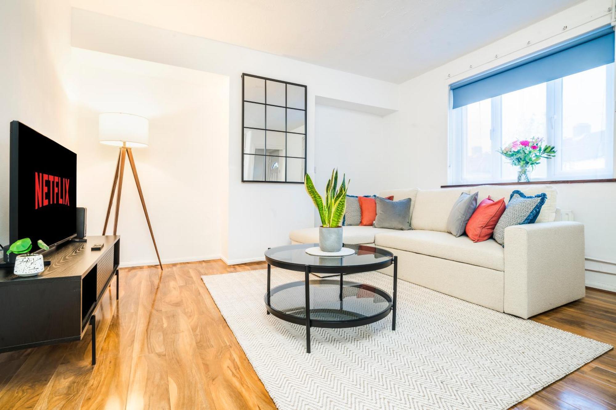 3 Bdr House In Kingston Upon Thames, London Waterloo In 30 Mins Holiday home Kingston upon Thames (Greater London)