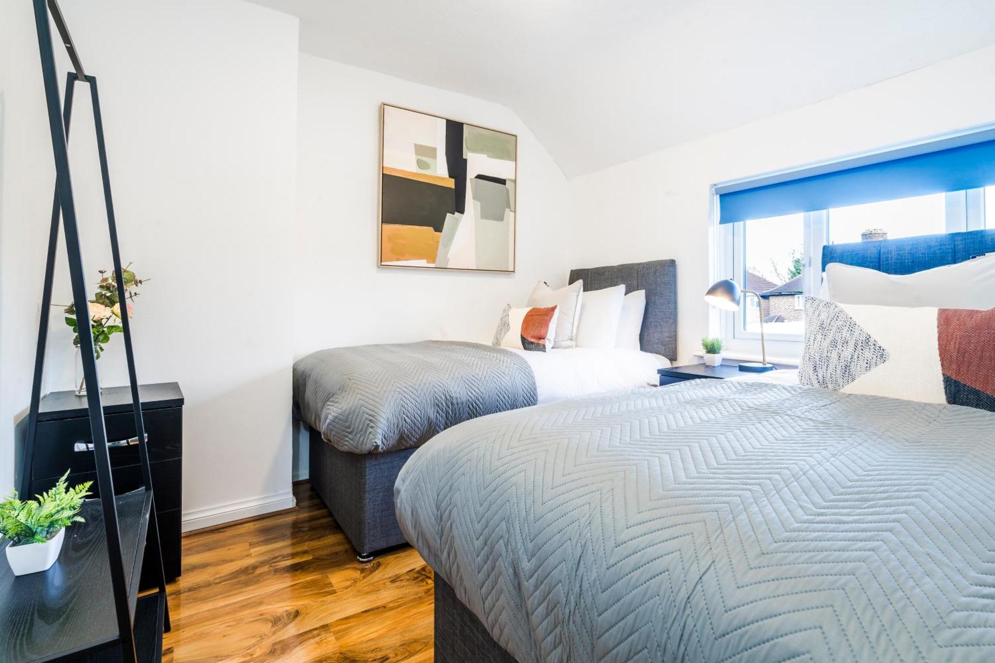 3 Bdr House In Kingston Upon Thames, London Waterloo In 30 Mins Kingston upon Thames (Greater London)